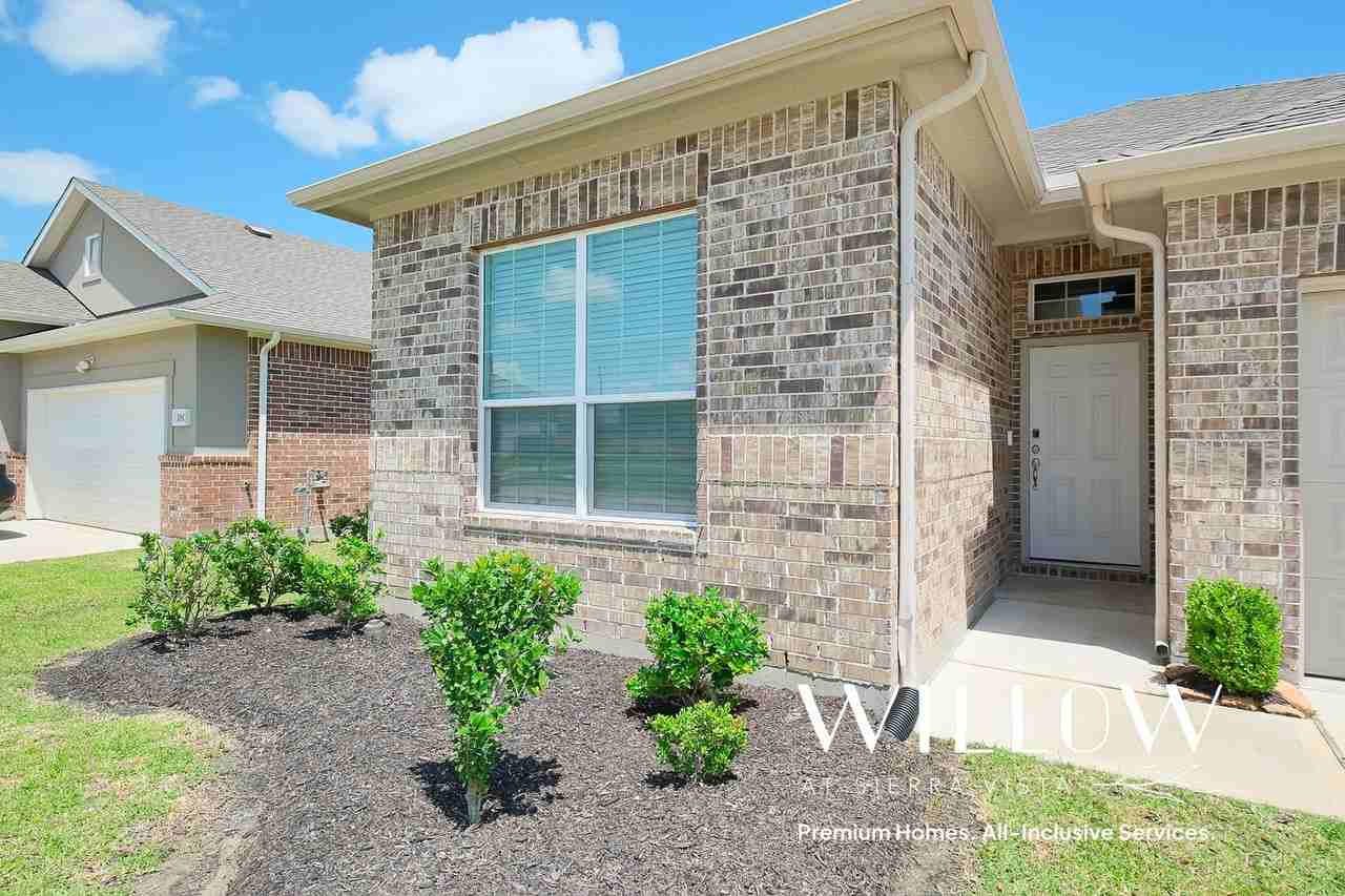 10607 Cascade Creek Drive - Photo 4 of 46