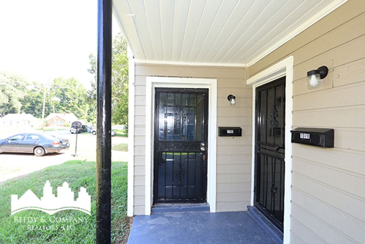 1080 N Evergreen St - Photo 3 of 12