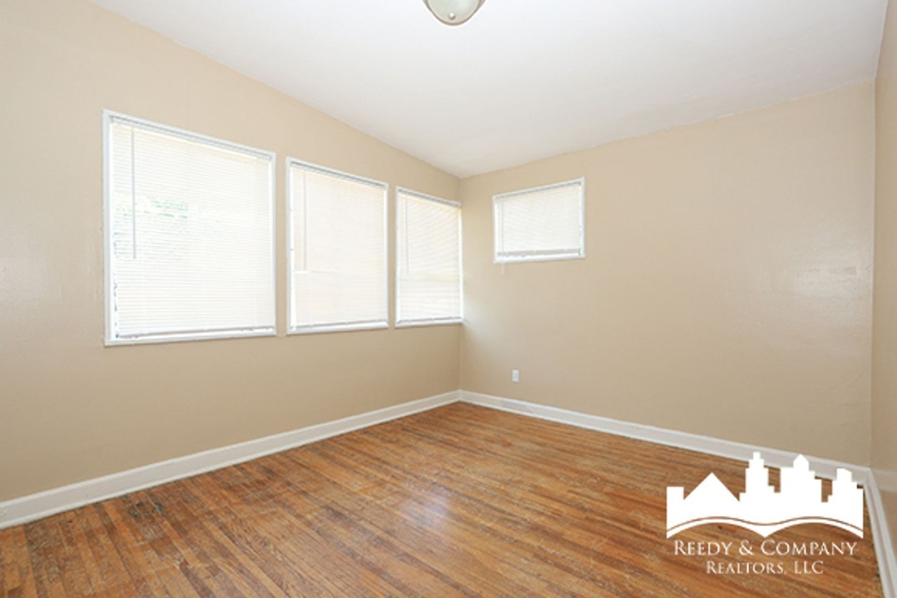 1080 N Evergreen St - Photo 7 of 12