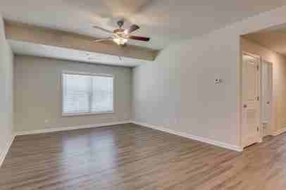 Woodberry Apartments - Photo 4 of 39