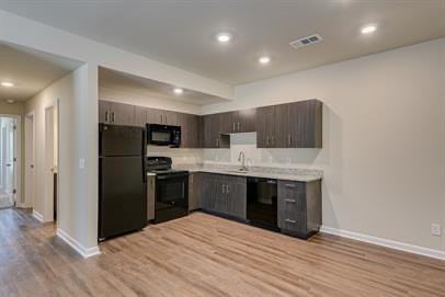 Woodberry Apartments - Photo 6 of 39