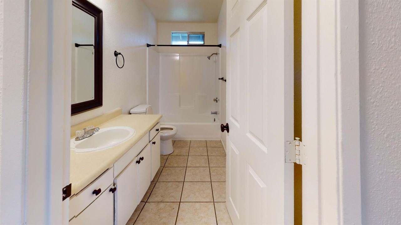 CA-0377 {2092 Fogg Ave} - Photo 3 of 10