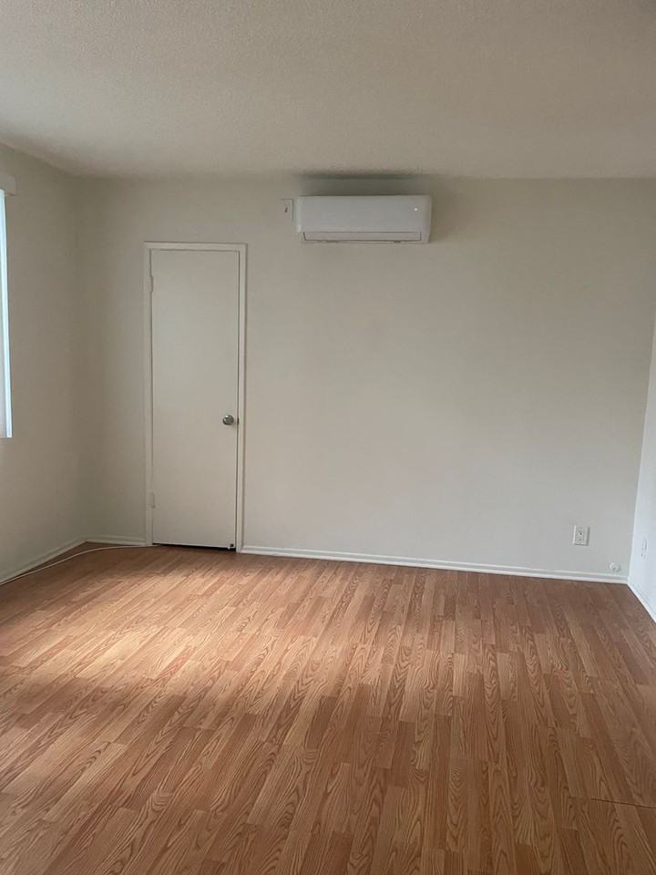 1830 N. La Brea Avenue - Photo 2 of 21