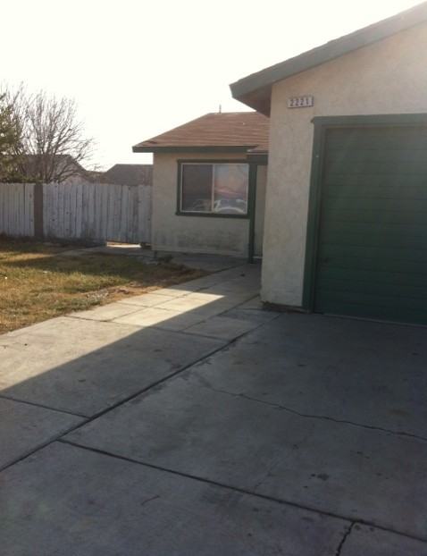 2221 Juniper St - Photo 2 of 31