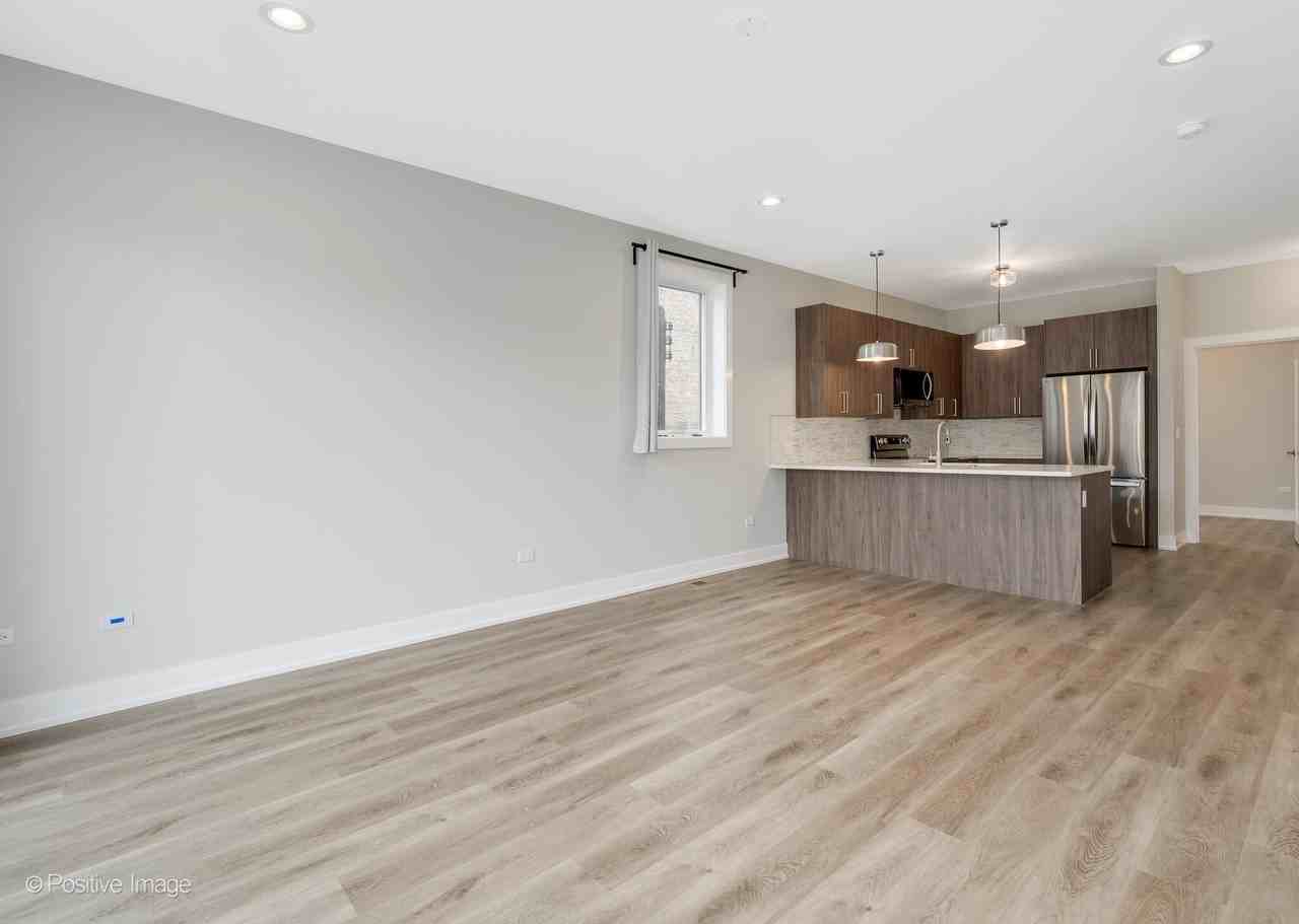 3950 South Indiana Avenue - Photo 3 of 50