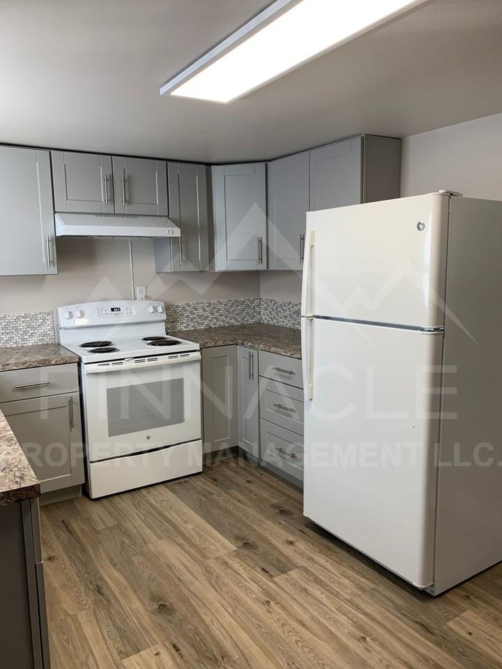 1215 Landon Ave - Photo 3 of 18