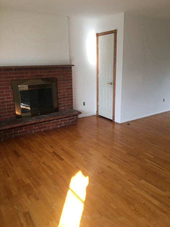 4635 Macky Way - Photo 5 of 24