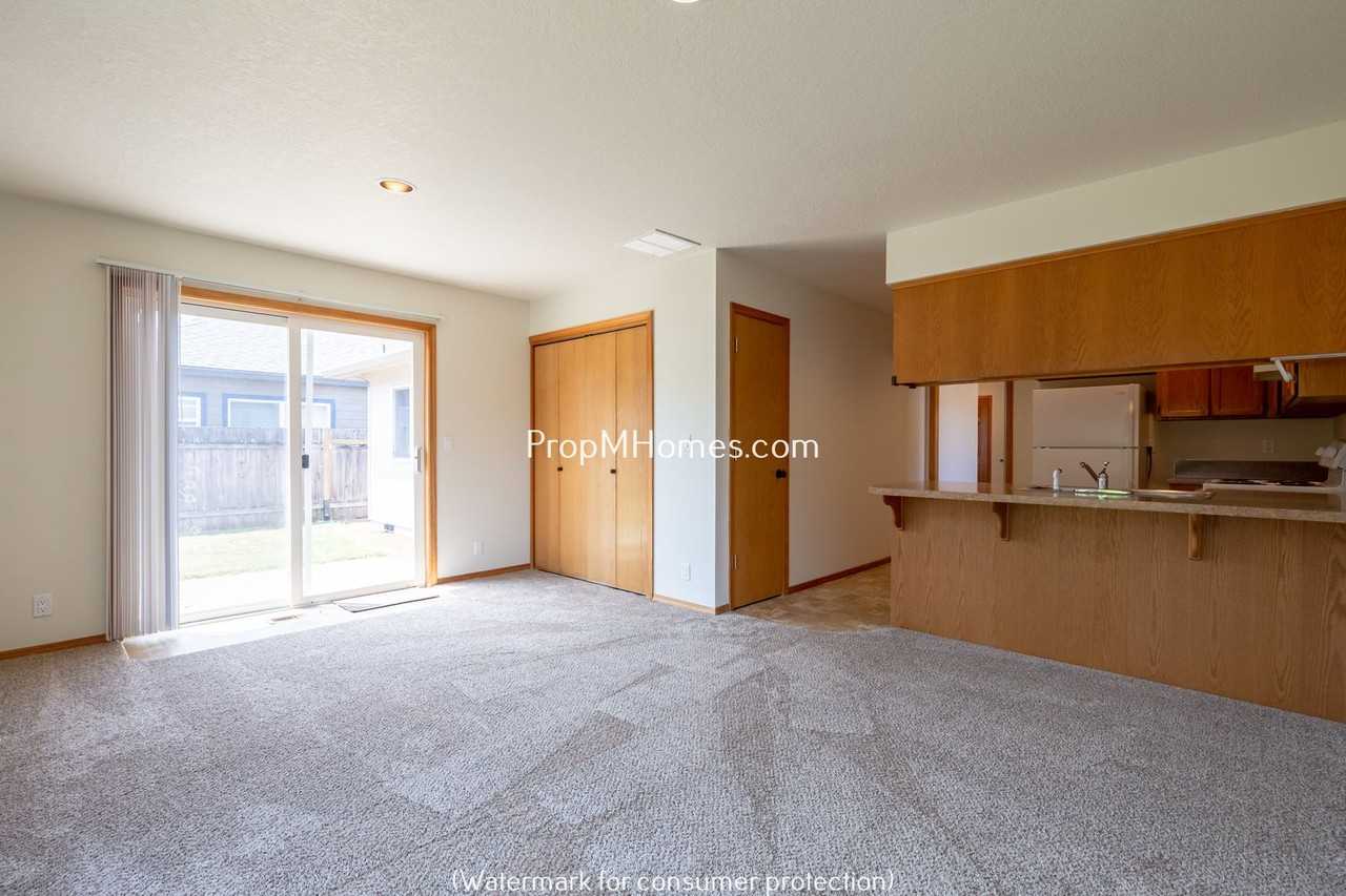 790 Sw 202nd Ter - Photo 7 of 22