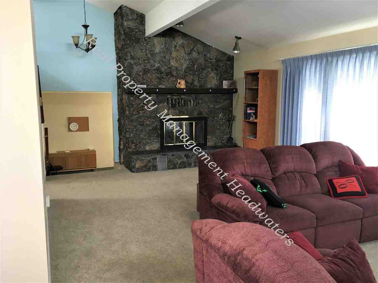 1450 Charlie Russell Dr - Photo 6 of 32