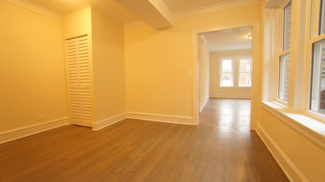 3533 West Fullerton Avenue, Unit 3 - Photo 3 of 13