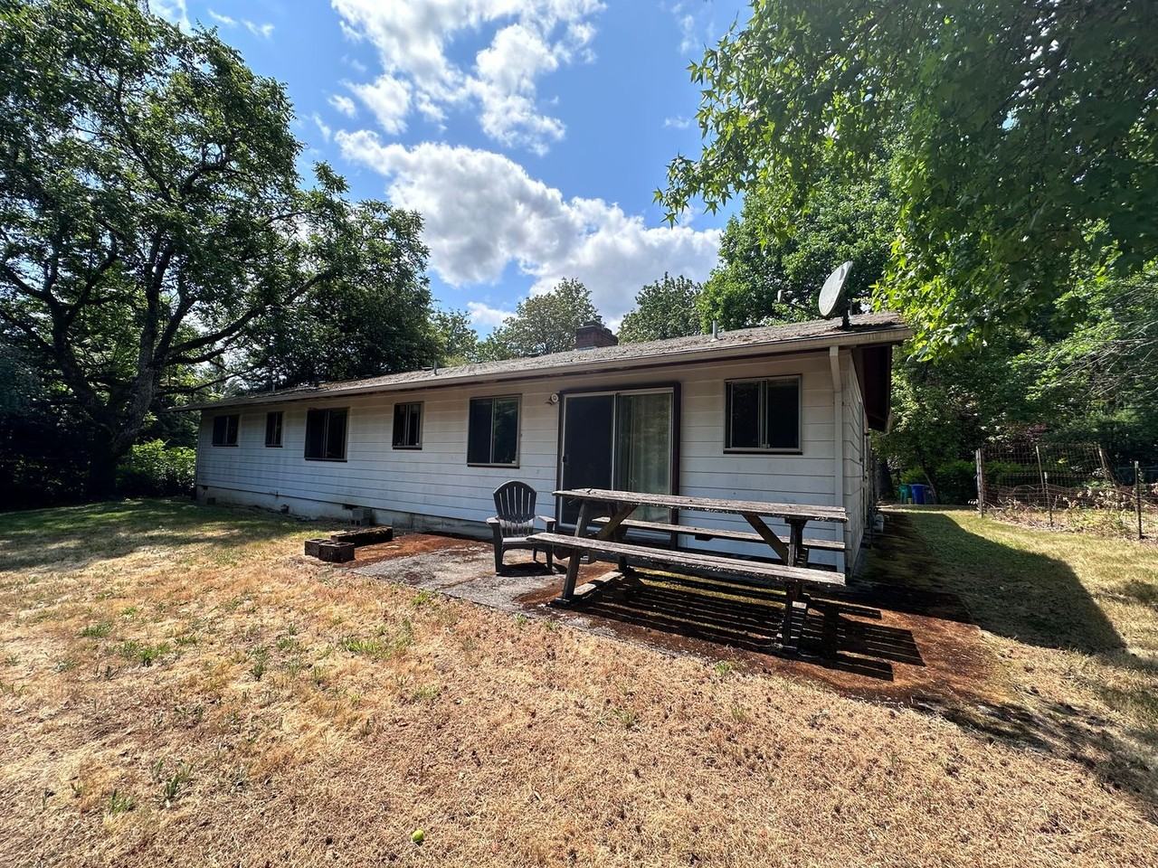 10300 Southwest 4th Avenue - Photo 5 of 17