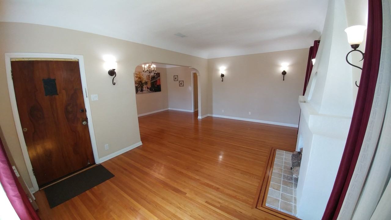 2545 Carmona Avenue - Photo 4 of 26
