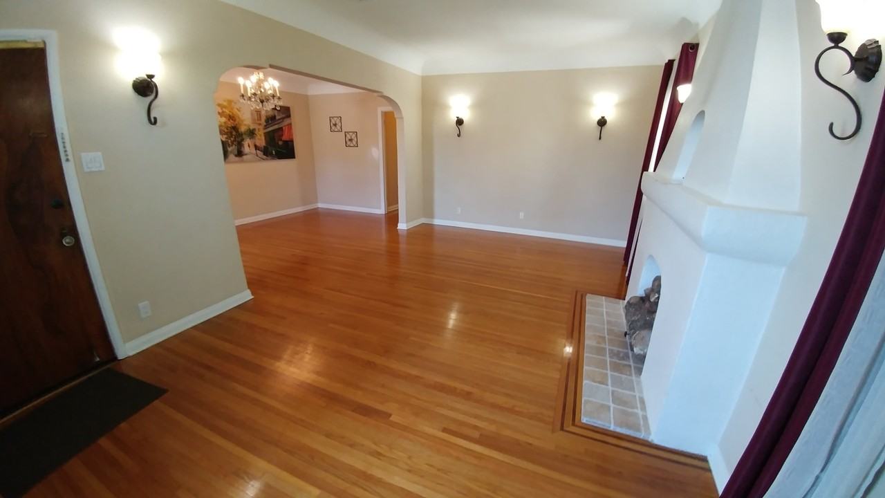 2545 Carmona Avenue - Photo 5 of 26