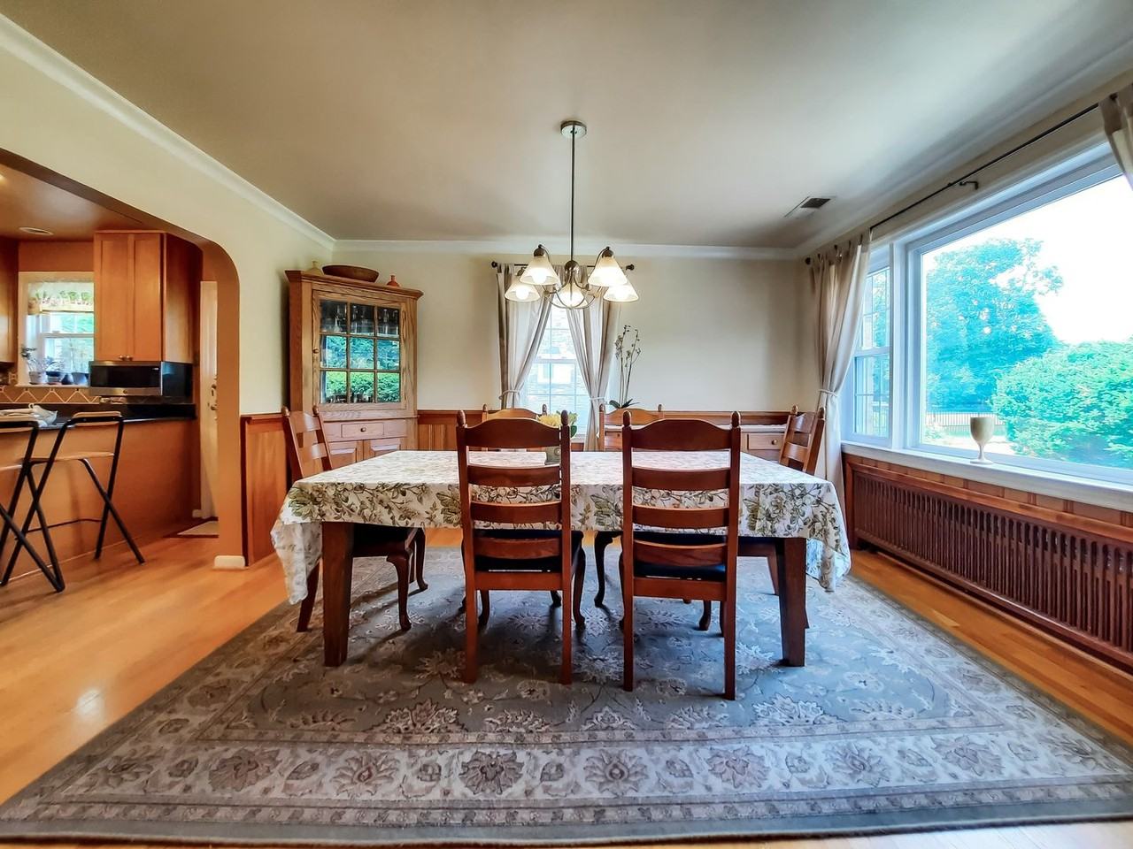 6709 Loch Raven Blvd - Photo 3 of 10