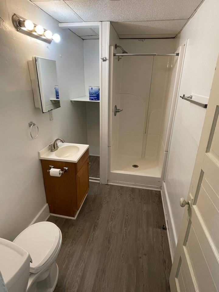 1101 College Avenue - Photo 2 of 6