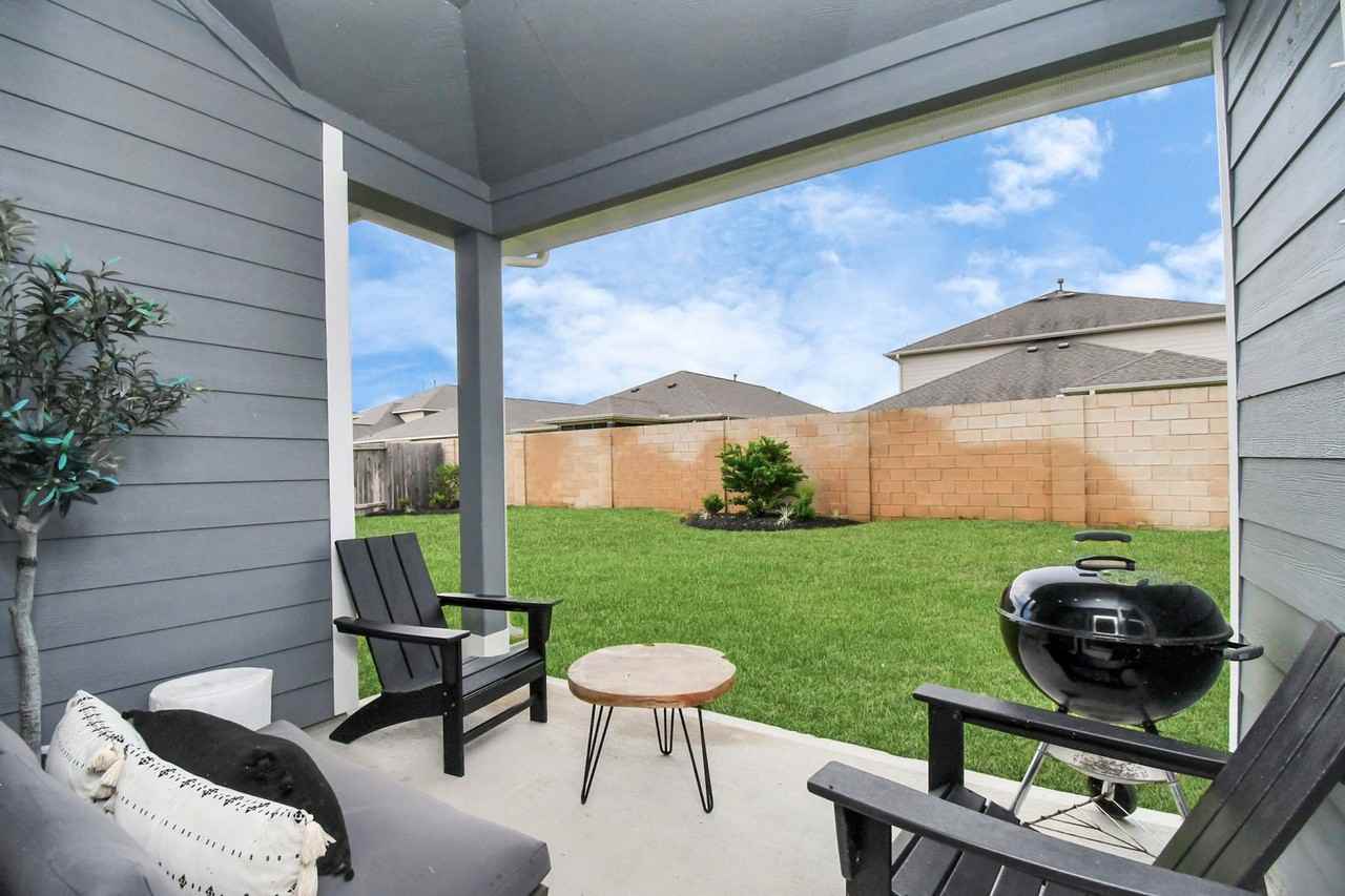 10519 Moon Valley Ln - Photo 6 of 50