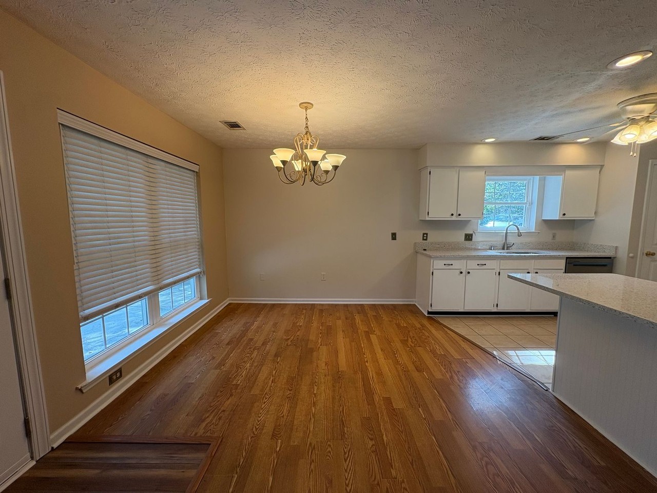 133 John Glenn Dr - Photo 4 of 16