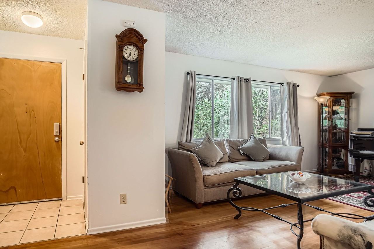 4225 Eaton Ct - Photo 6 of 28