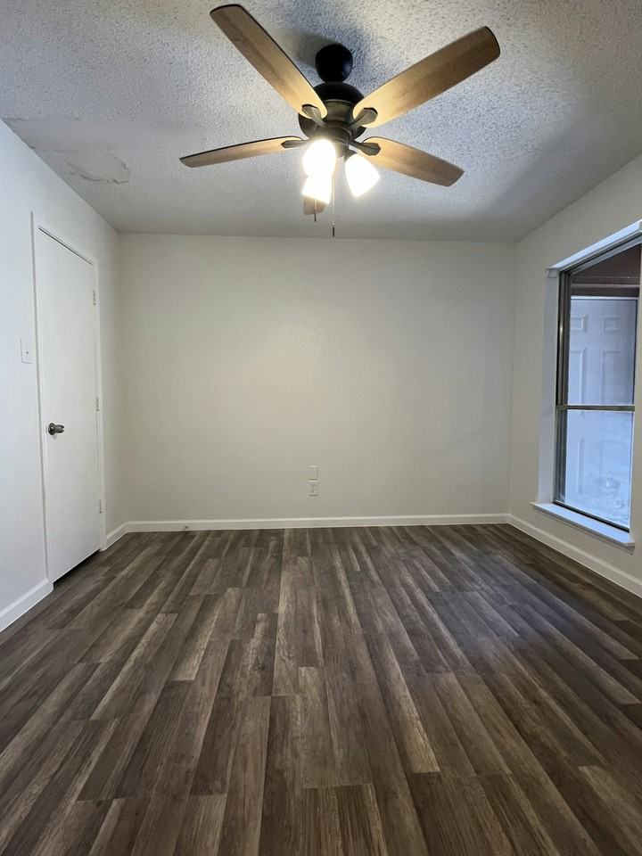 6862 South Creek Drive - Photo 5 of 9