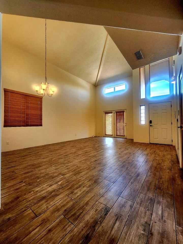 7604 Rio Guadalupe Pl Ne - Photo 3 of 31