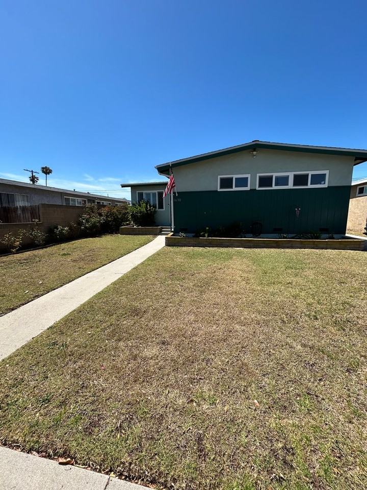 1630 247th Pl - Photo 3 of 37