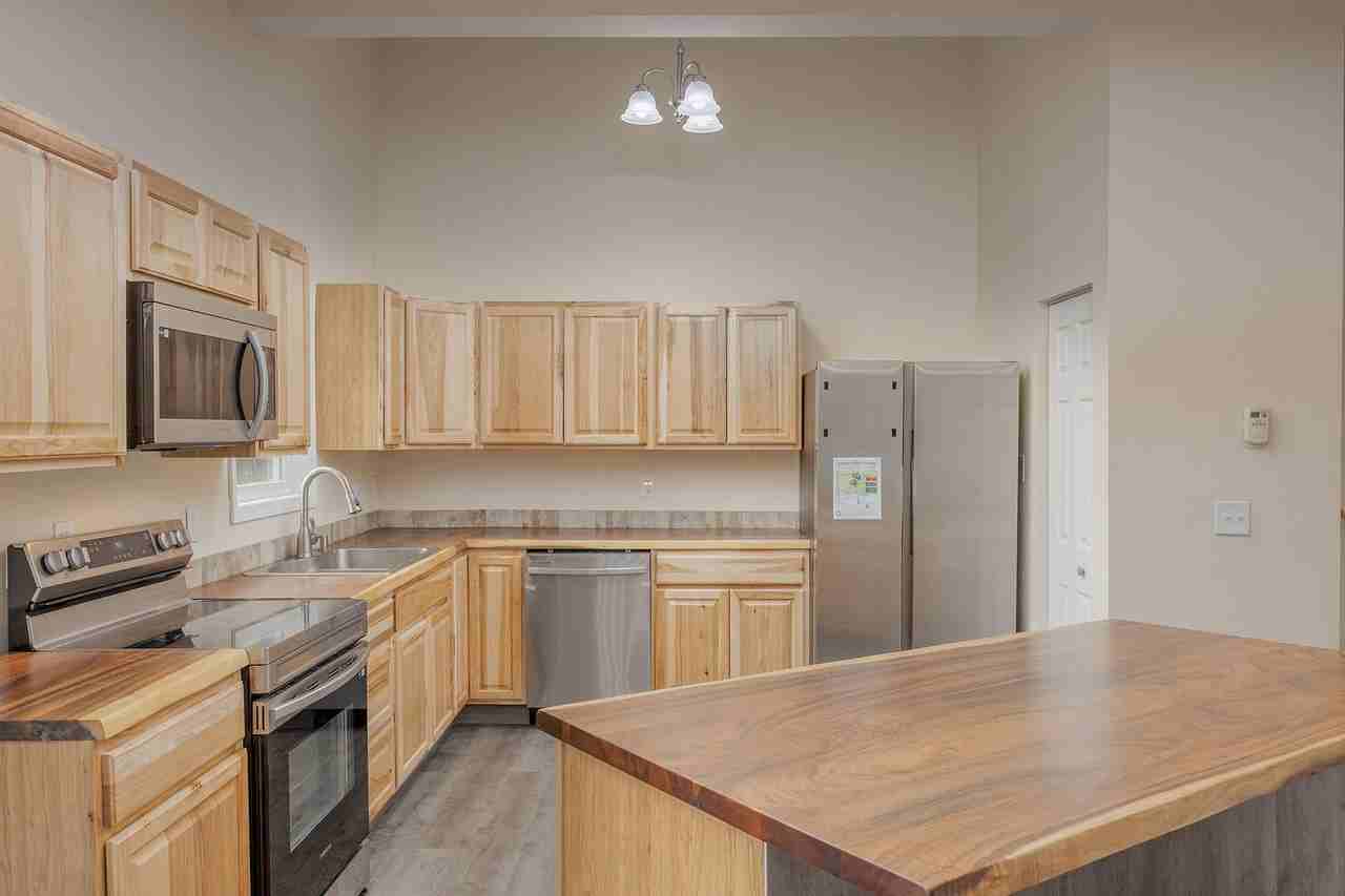 1516 Buttercup Street - Photo 2 of 13