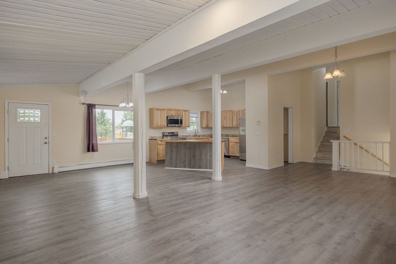 1516 Buttercup Street - Photo 3 of 13