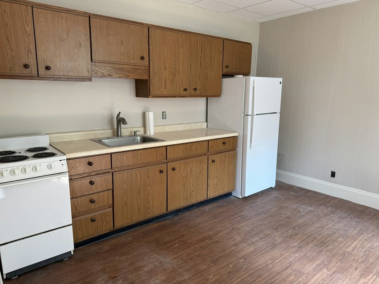218 East Erie Street, Unit 2 - Photo 5 of 7