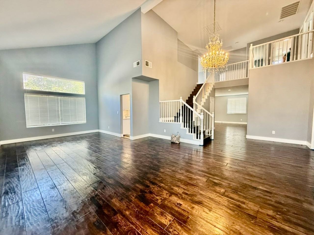 2005 Spruce Way - Photo 6 of 37