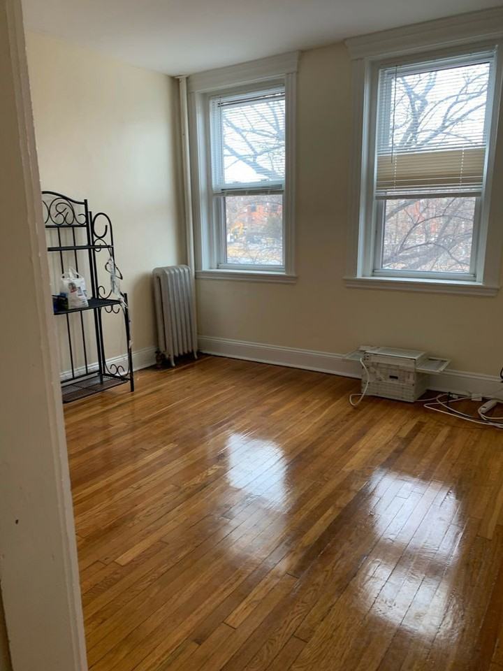 356 Riverway - Photo 2 of 6