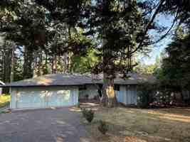 featured image of 2225 Nw Estaview Cir