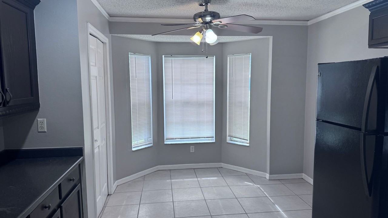 2645 River Ridge Dr - Photo 6 of 13