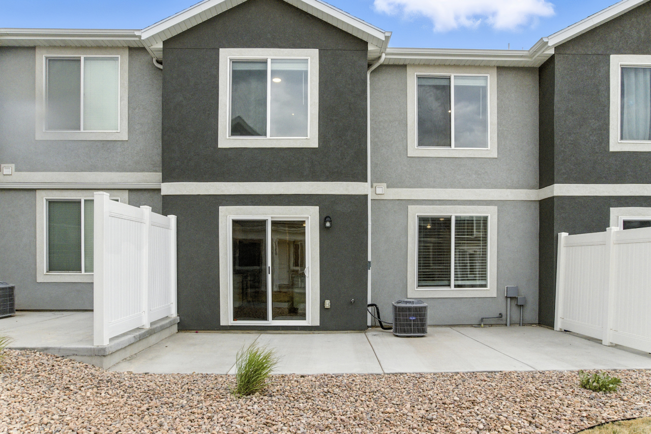 1605 South Windy Ridge Drive - Photo 2 of 13