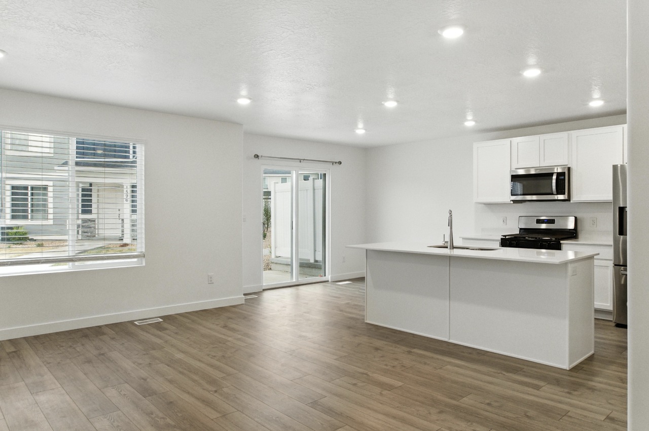 1605 South Windy Ridge Drive - Photo 3 of 13