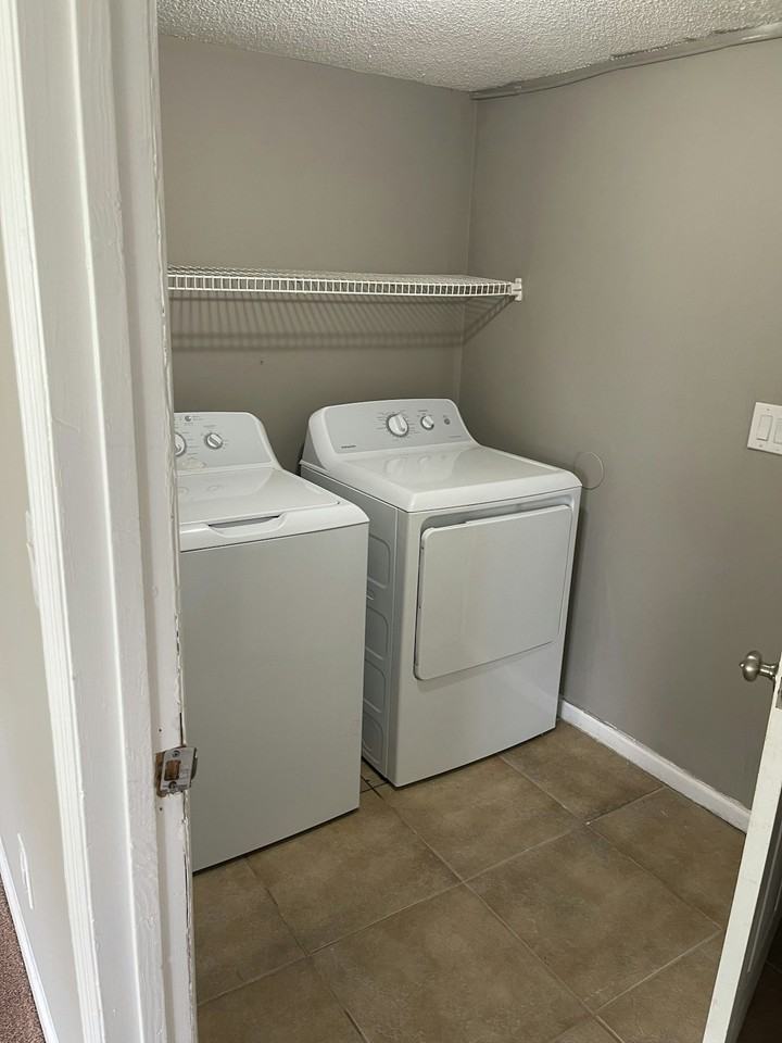 9565 Thomas Downs Lane - Photo 2 of 11