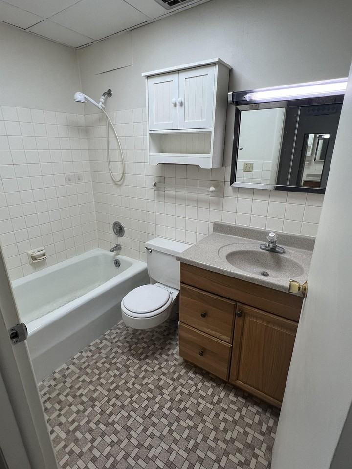 Union East - Photo 7 of 9