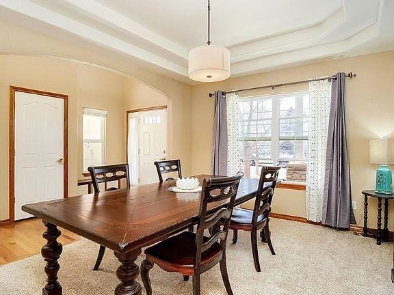 9040 Eldorado Ave - Photo 3 of 16