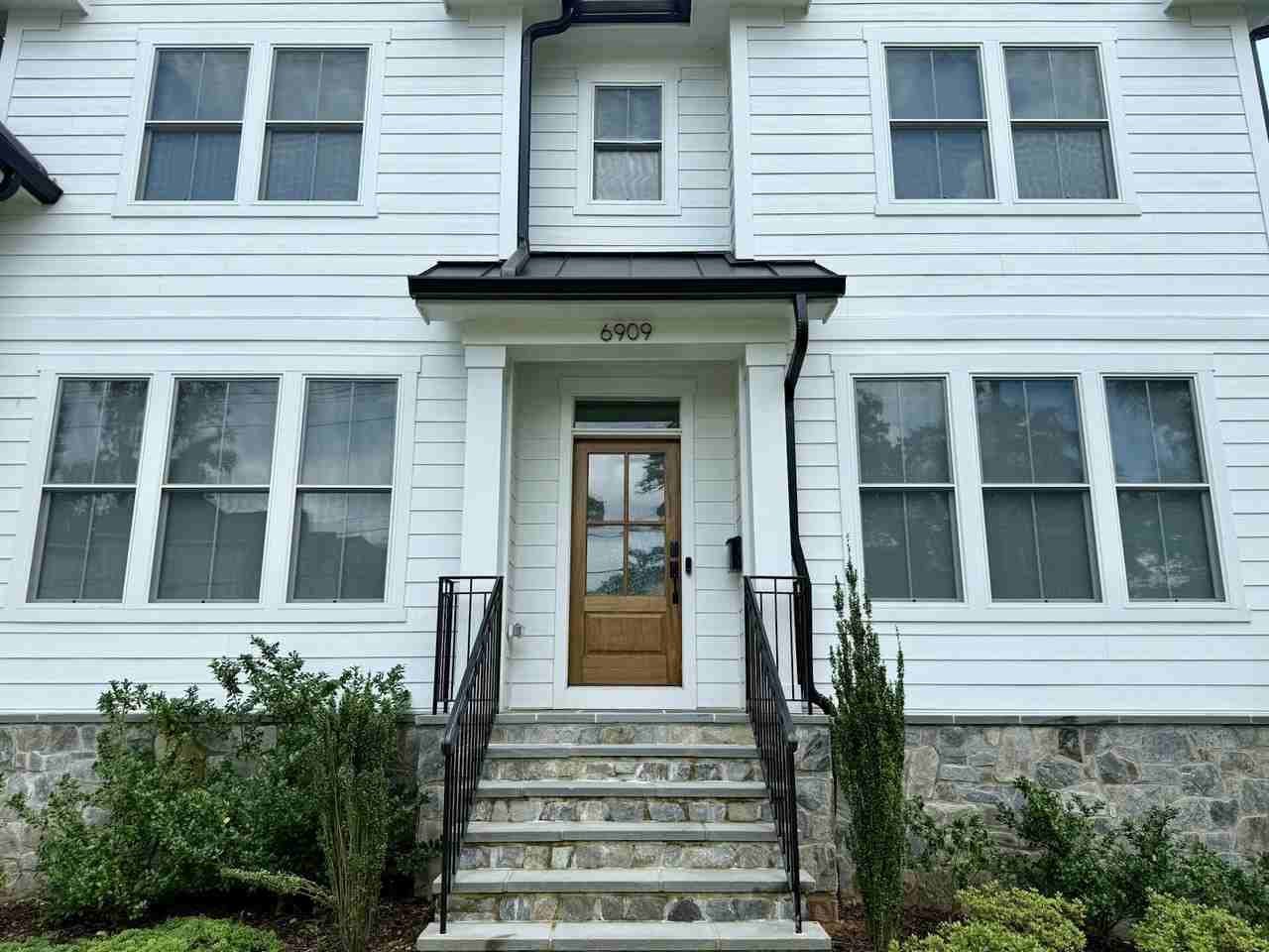 6909 Lemon Rd - Photo 2 of 30