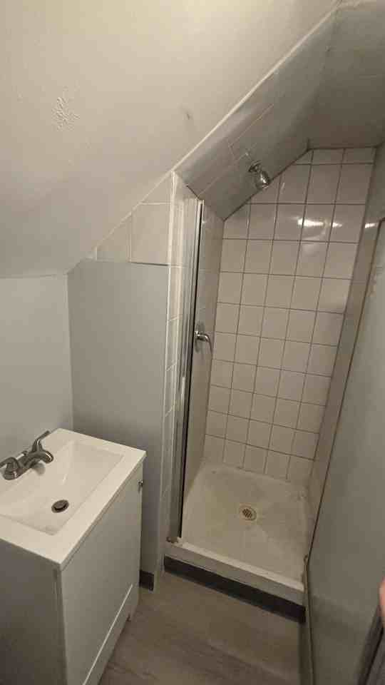 2997 E 130th St, Unit 3 - Photo 3 of 13