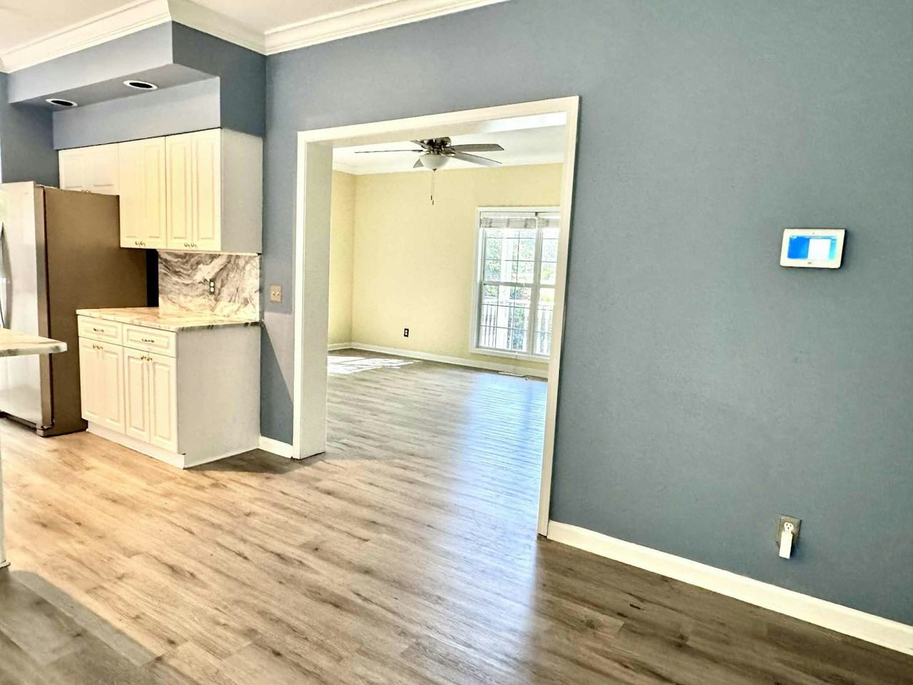 170 Blue Ln - Photo 5 of 20