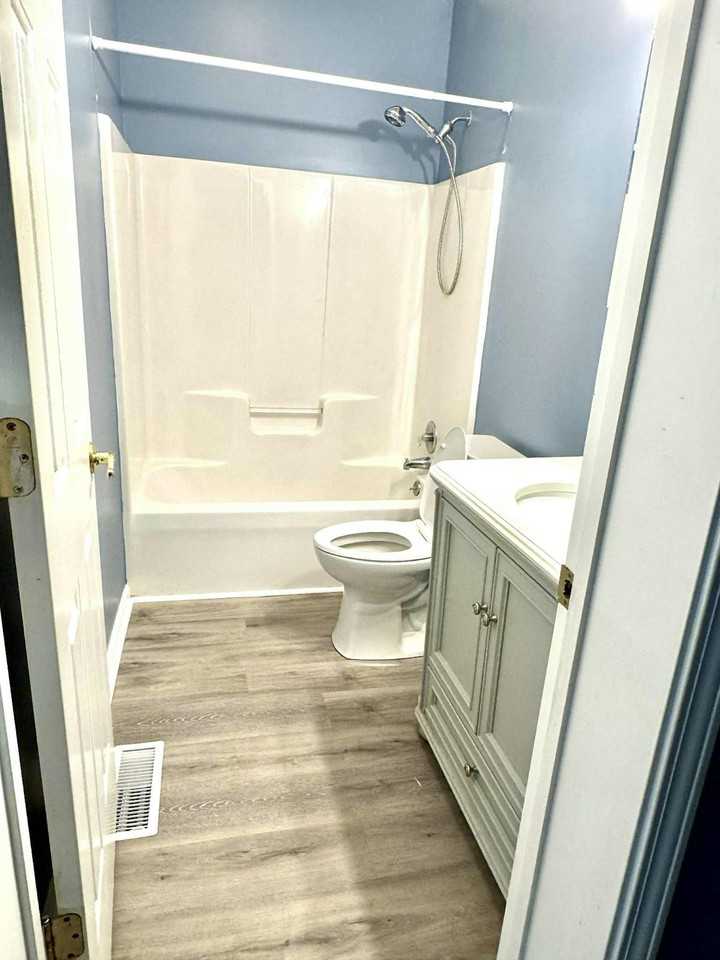 170 Blue Ln - Photo 7 of 20