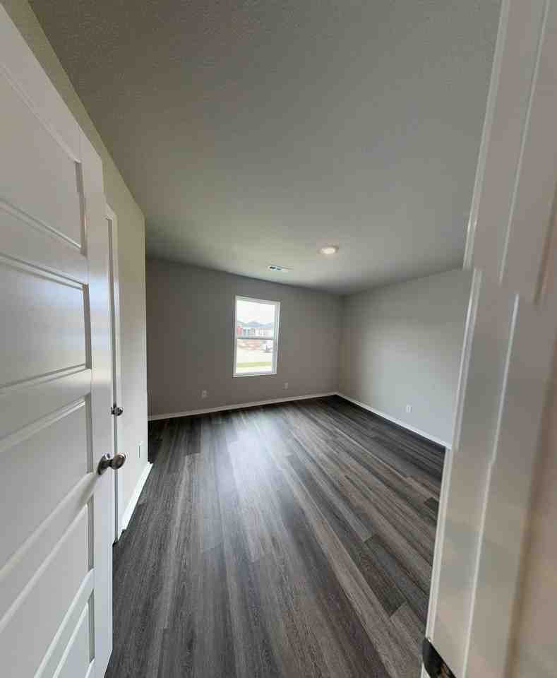 2554 East War Eagle Street - Photo 5 of 12