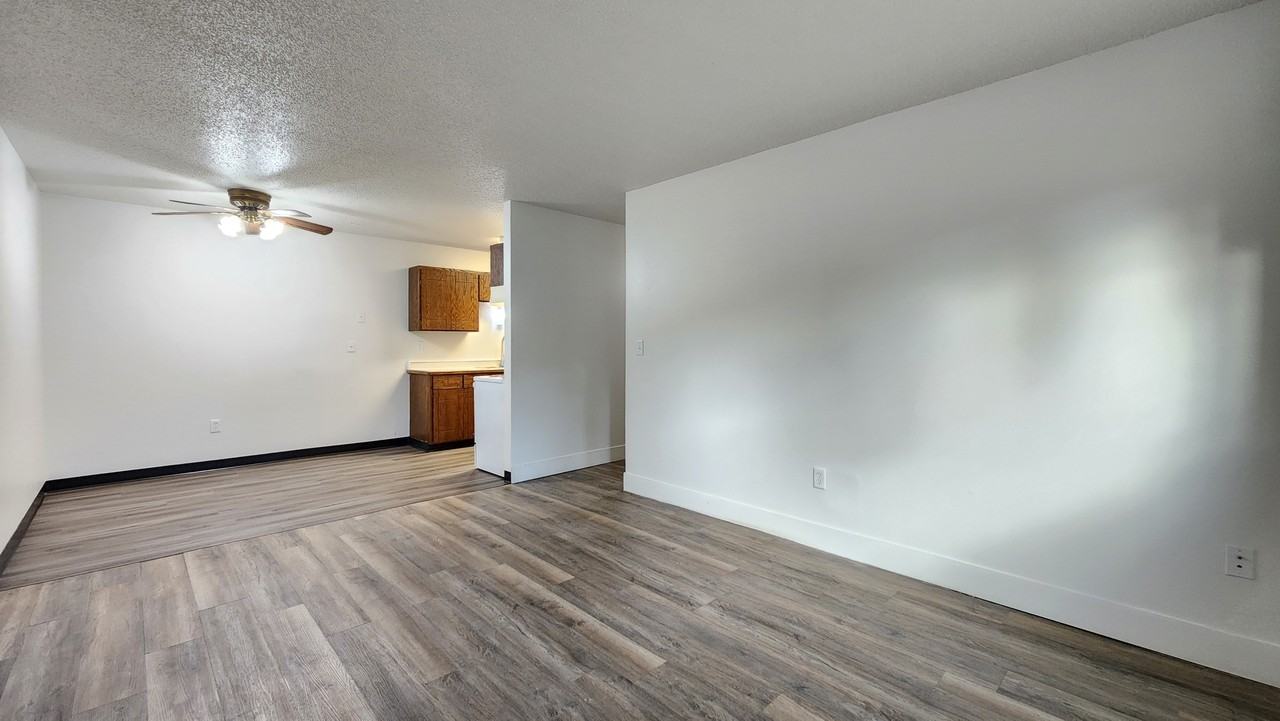 2421 20th Ave S - Photo 3 of 9