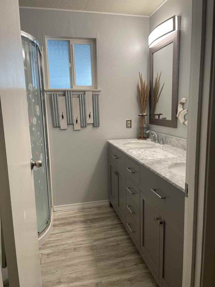 1930 Burbank Avenue Northwest A - Photo 3 of 4