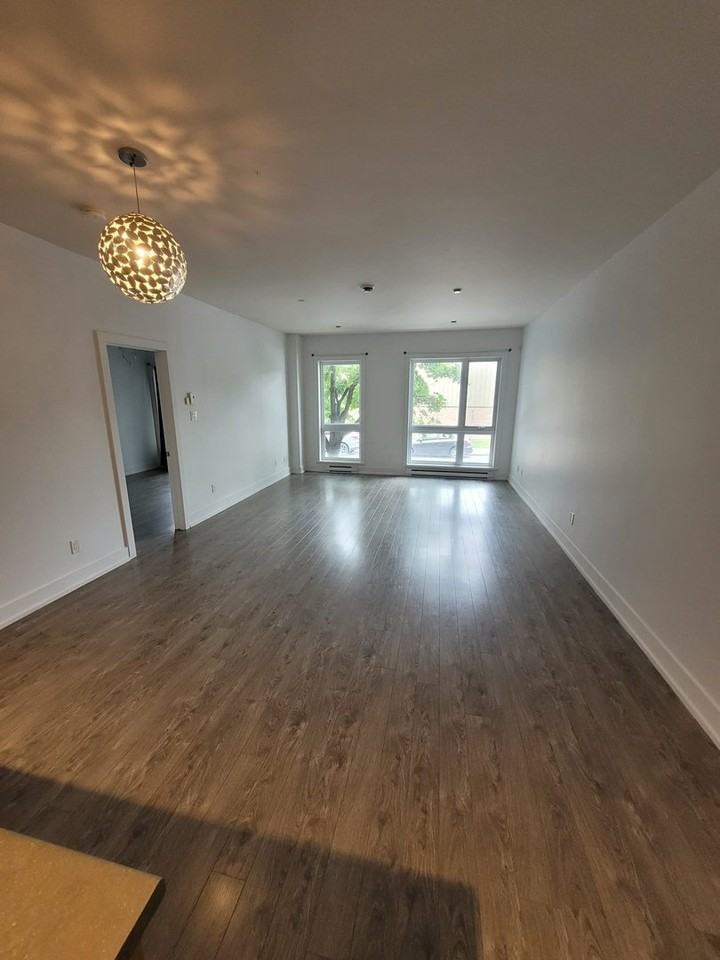 Rue Centre - Photo 3 of 10