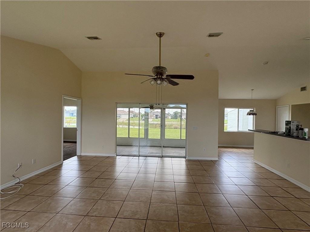 1635 Sw 32nd Ter - Photo 7 of 15