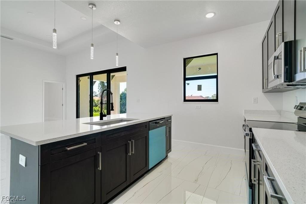 4725/4727 27TH 27th Street SW unit: 4725 #4725 - Photo 4 of 12