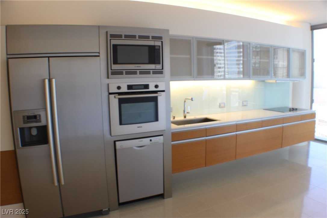 3722 Las Vegas Blvd S #910 - Photo 2 of 9