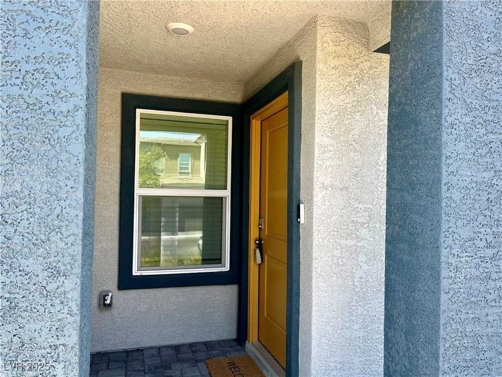 4862 Orchid Ridge Ave - Photo 4 of 48