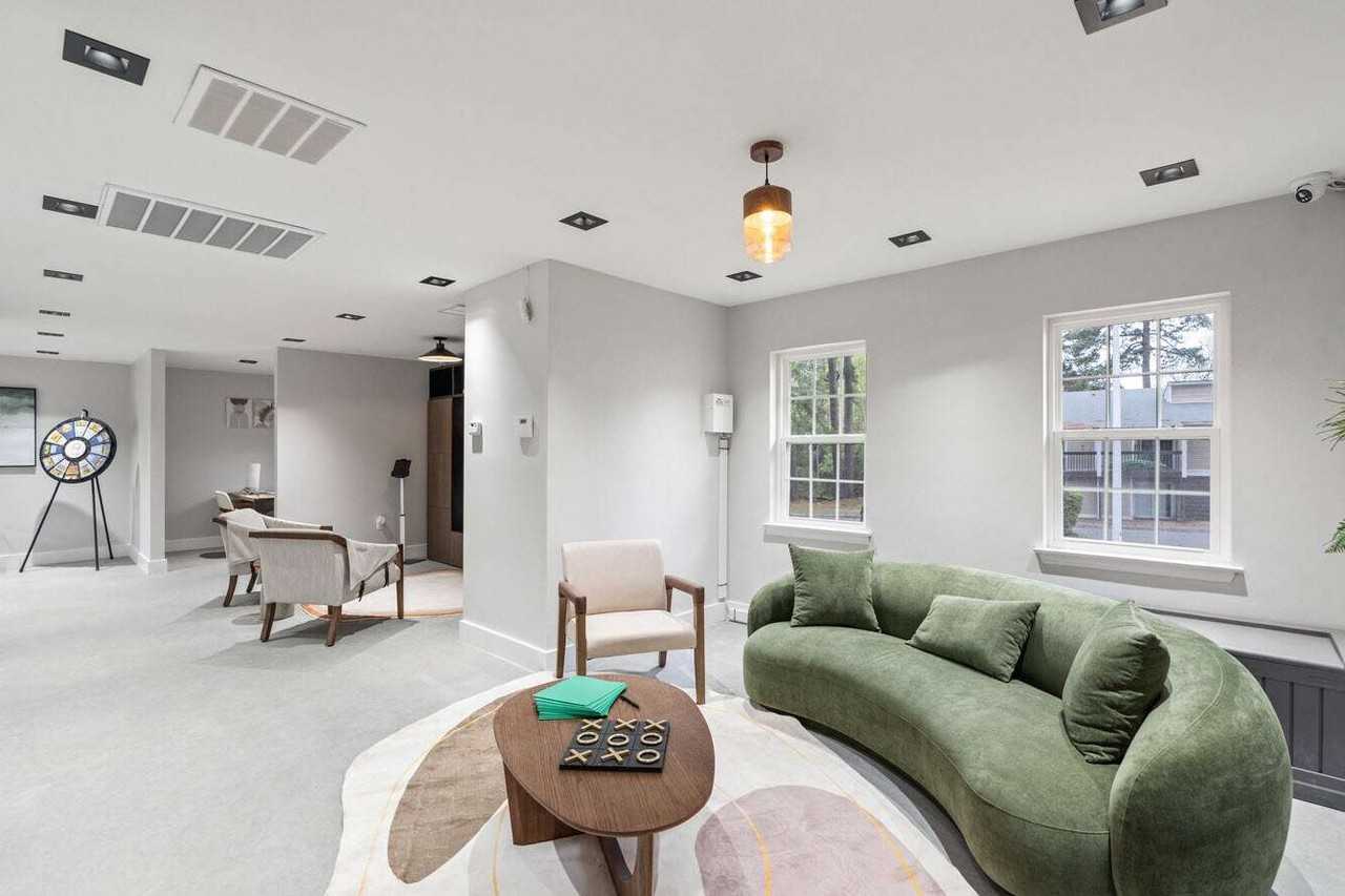Dira East Apartments - Photo 2 of 14